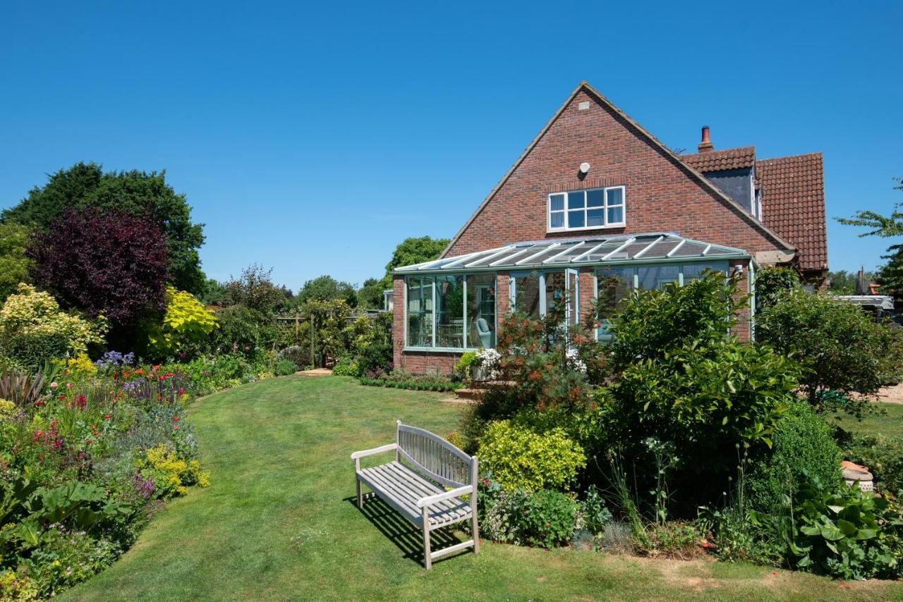 Bridge Cottage Bed And Breakfast Peterborough Extérieur photo