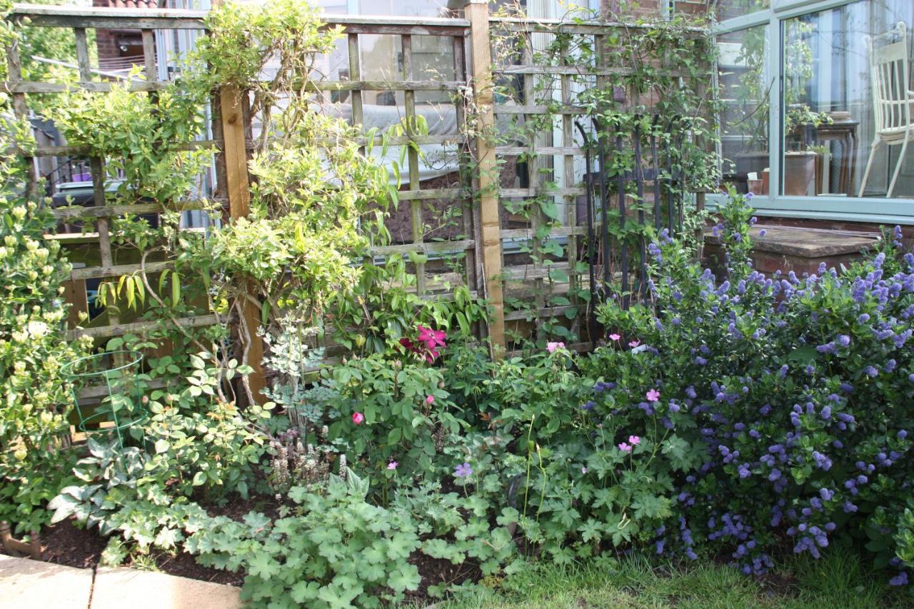Bridge Cottage Bed And Breakfast Peterborough Extérieur photo